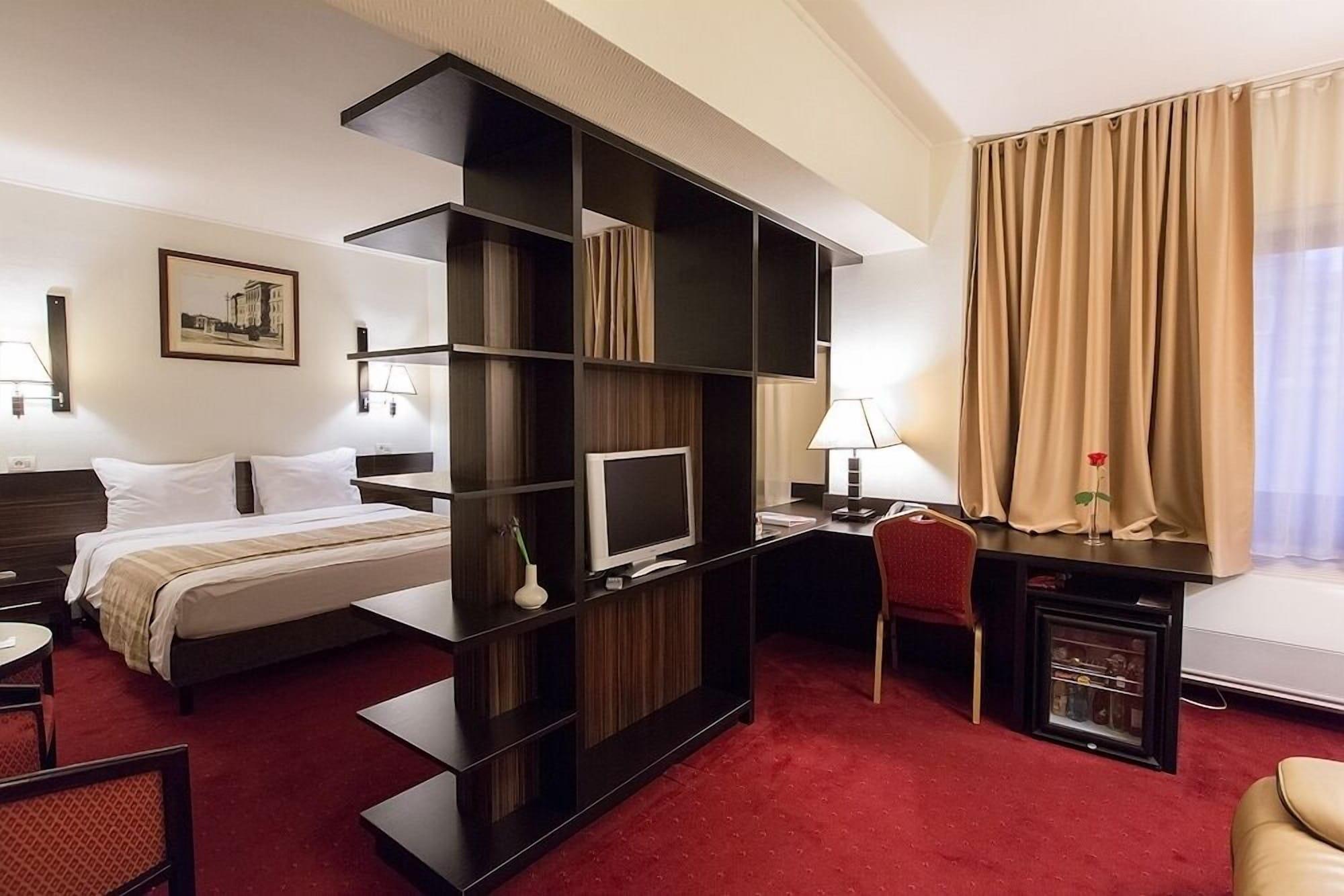 Ramada Iasi City Center Zewnętrze zdjęcie