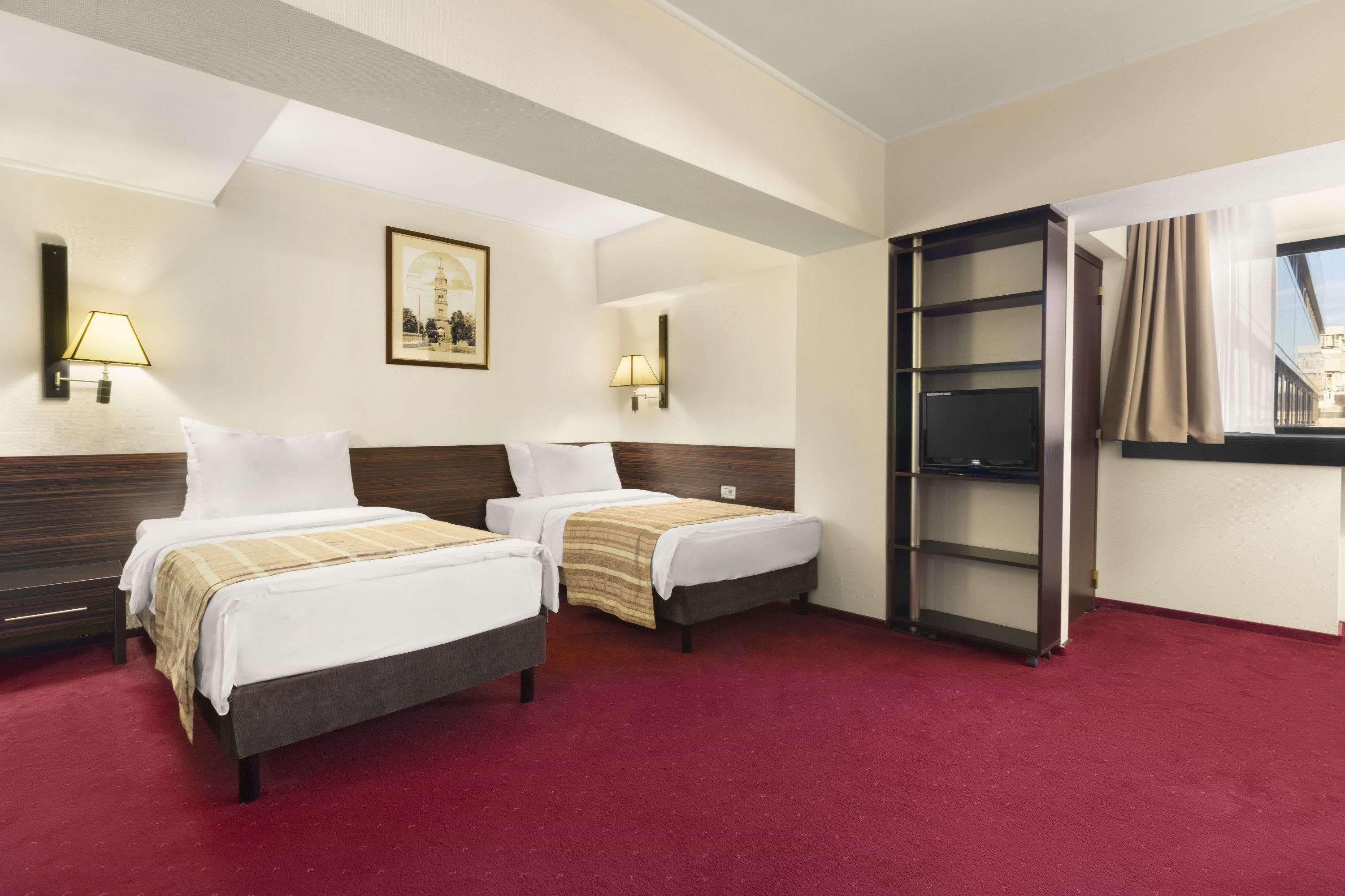Ramada Iasi City Center Zewnętrze zdjęcie