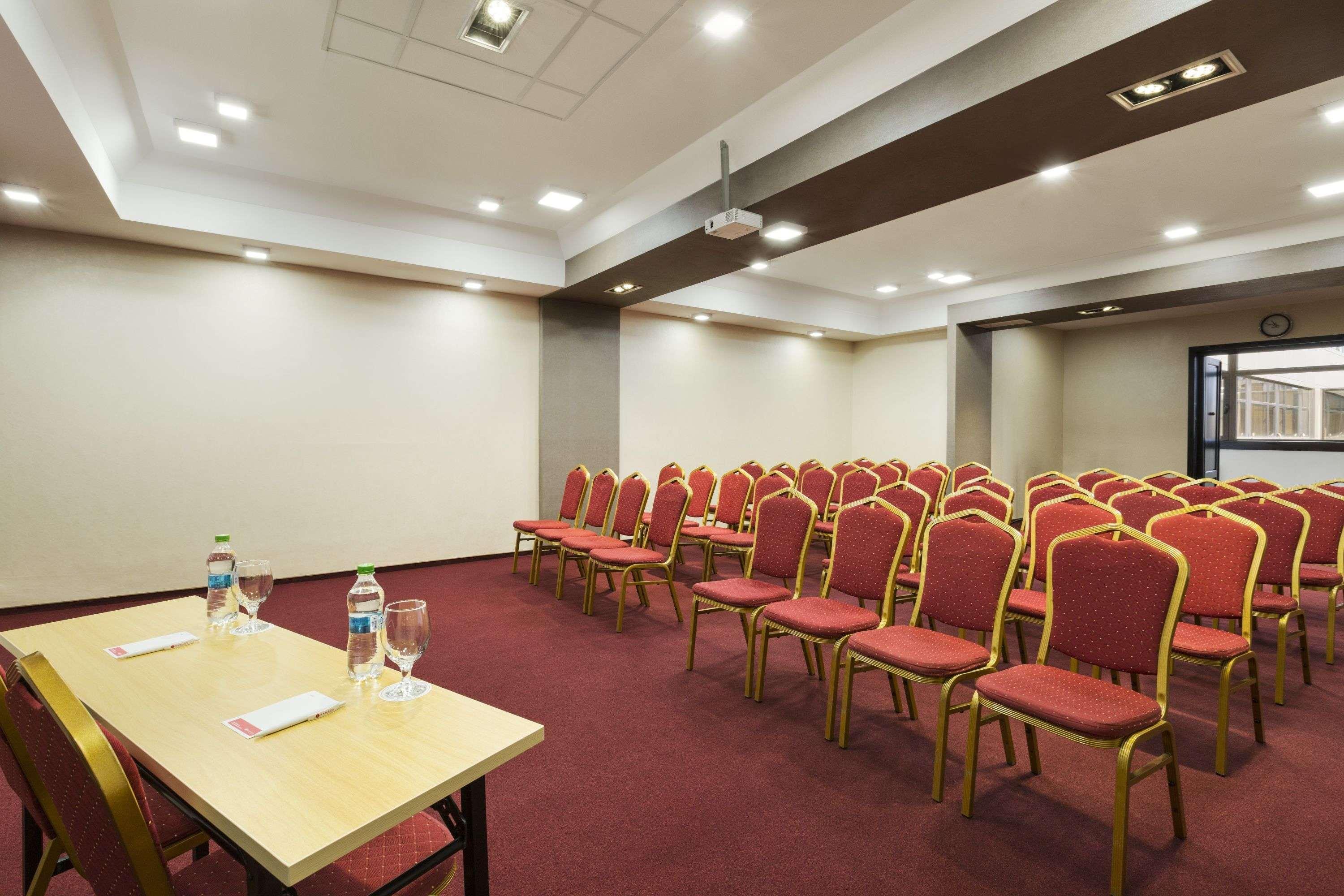 Ramada Iasi City Center Zewnętrze zdjęcie