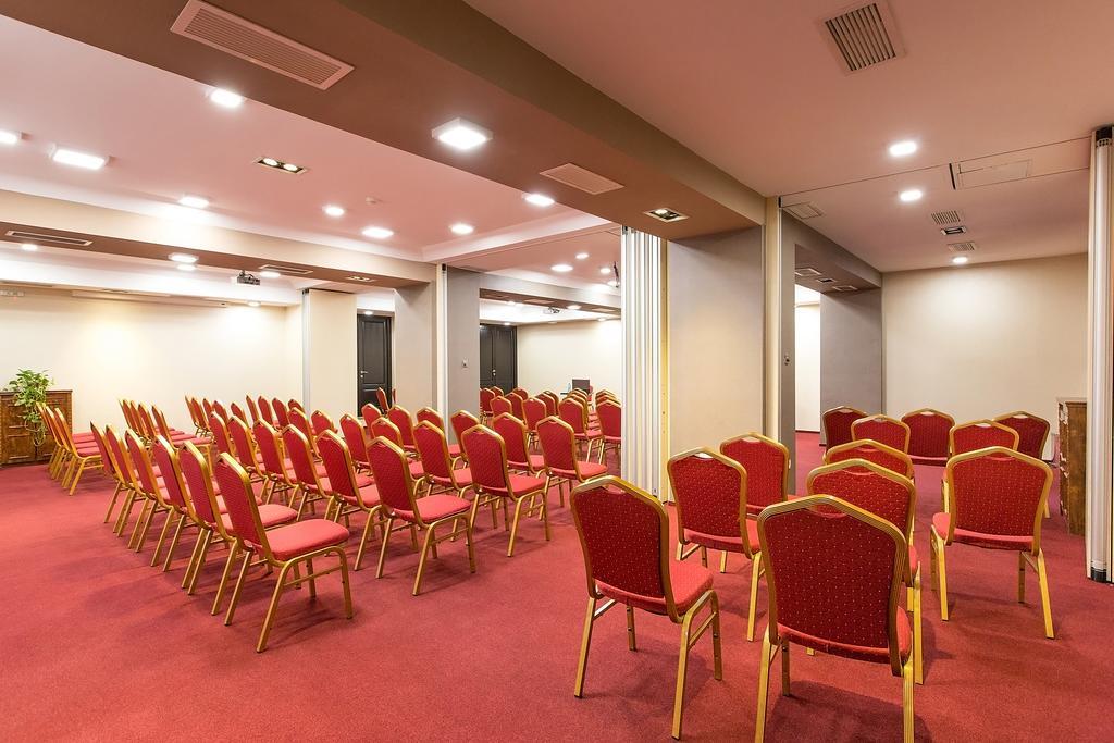Ramada Iasi City Center Zewnętrze zdjęcie