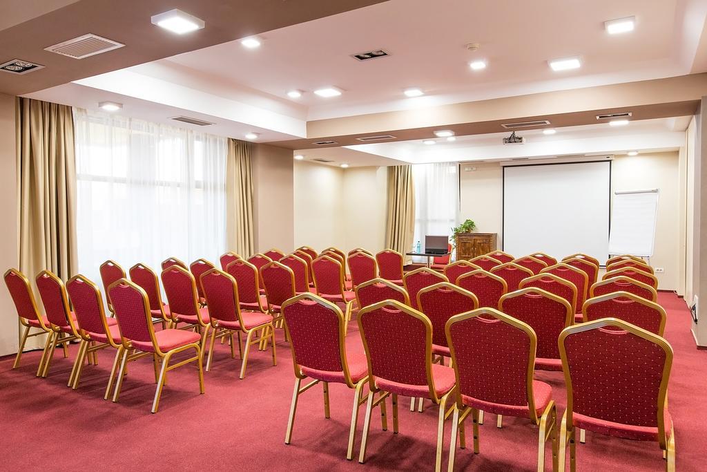 Ramada Iasi City Center Zewnętrze zdjęcie